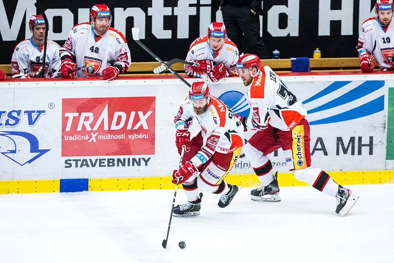 Předkolo hokejového Generali play off Tipsport extraligy: Mountfield HK - HC Energie Karlovy Vary.