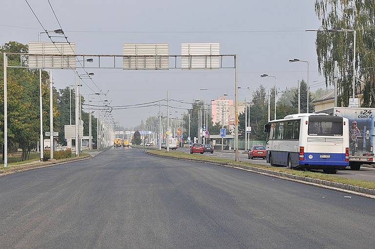 Oprava vozovky na Brněnské třídě, neděle 28. září 2008