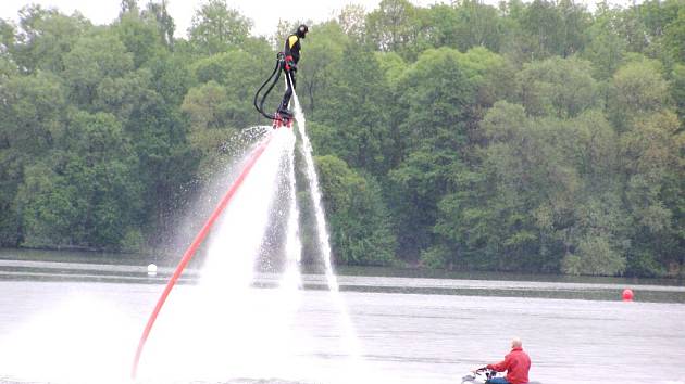 Flyboard – světová novinka mezi vodními sporty.