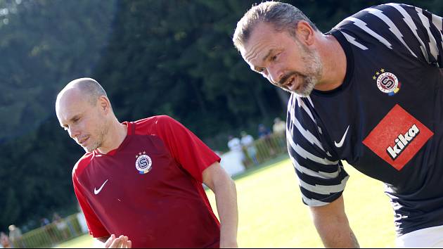 Nejen Václav Koloušek a Jaromír Blažek by se dnes měli představit v Kratonohách.