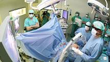 První unikátní operace žlučníku za využití full HD 3D laparoskopu ve Fakultní nemocnici Hradec Králové.