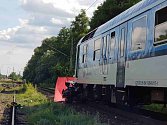 Tragický střet auta s vlakem v Černožicích nepřežily čtyři osoby.