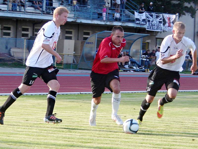 Fotbalová příprava: MFK Chrudim - FC Hradec Králové.