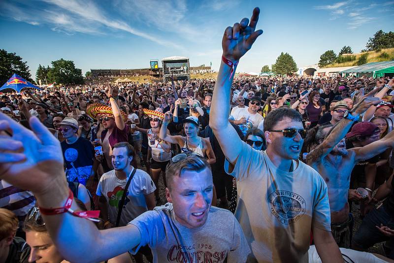 Na letišti v Hradci Králové začal 4. července 2018 dvacátý čtvrtý ročník festivalu Rock for People. Tradiční hudebnbní festival v Hradeckém festival parku. Vystoupily například Tři sestry či Vypsaná fixa