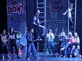 Projekt Silní bez násilí: Muzikál Streetlight v podání žáků hradecké ZŠ Josefa Gočára a umělců z mezinárodní skupiny Gen Rosso v Kongresovém centru Aldis.