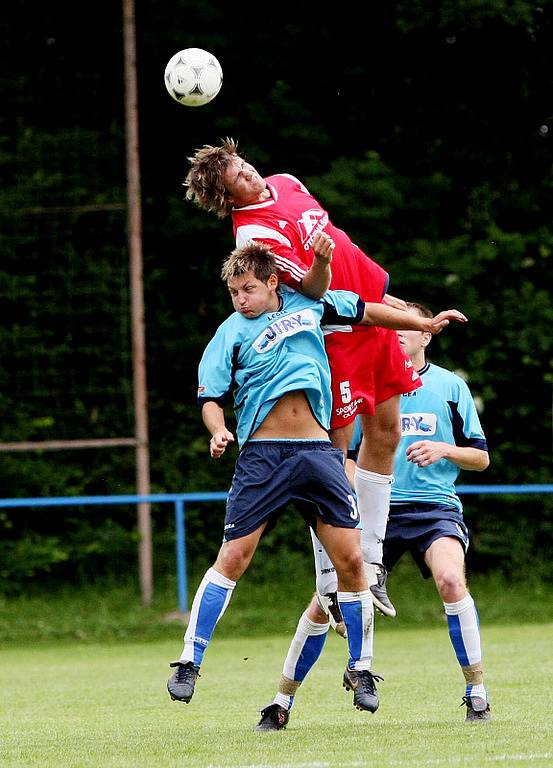 Z divizního utkání Převýšov - Týniště nad Orlicí (2:1).