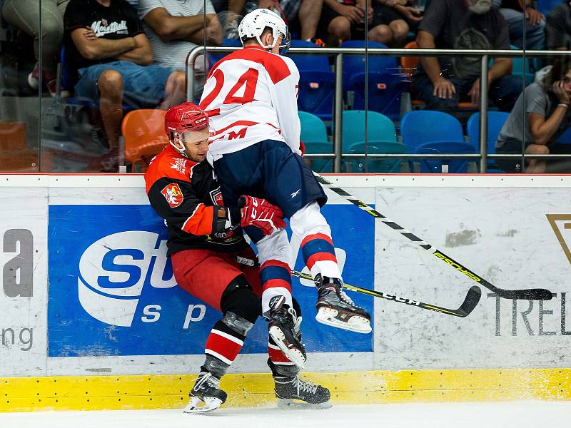 Hokejový Mountfield Cup: Mountfield HK - HC Dynamo Pardubice.