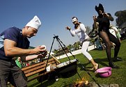 Chlumecký kotlík - soutěž ve vaření guláše v Chlumci nad Cidlinou.