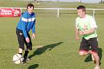 Projekt Gambrinusu "Kopeme za fotbal" v Nedělištích.