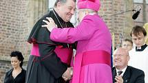 Druhý služebně nejstarší biskup světa Karel Otčenášek oslavil 1. května 2010 v Hradci Králové tři jubilea – 90 let věku, 65 let kněžské služby a 60 let biskupské služby. 
