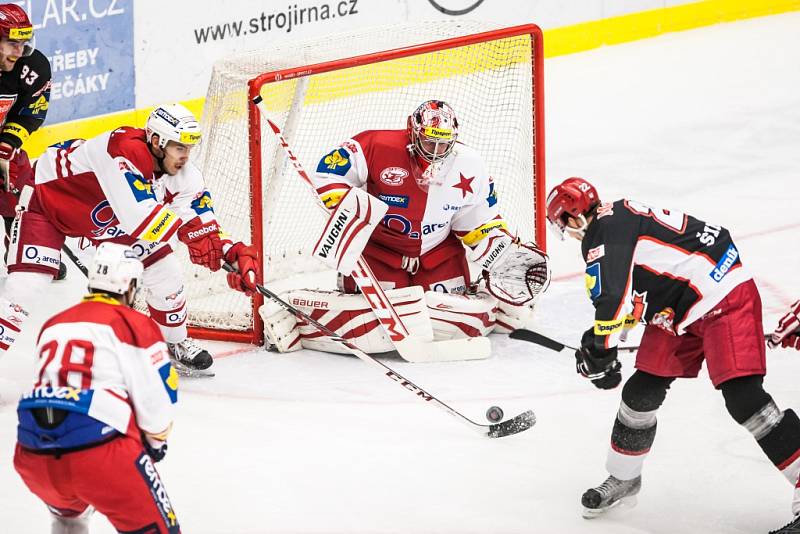 Hokejová extraliga: Mountfield HK - HC Slavia Praha.