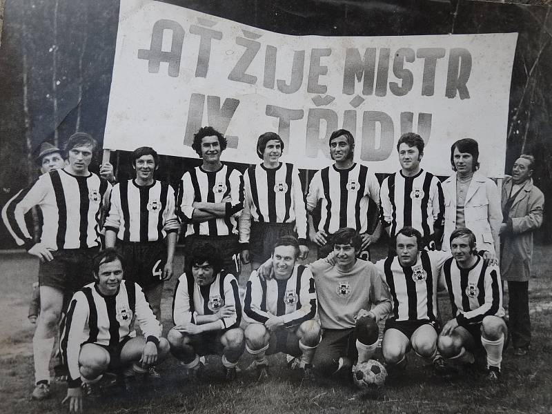 Fotbal v Převýšově byl po krátké pauze obnoven na začátku 70. let hlavně zásluhou J. Šulce a postupně stoupal výše až do krajských soutěží. V této době byla také výborná práce a výsledky s mládeží. Snímek je z roku 1974.
