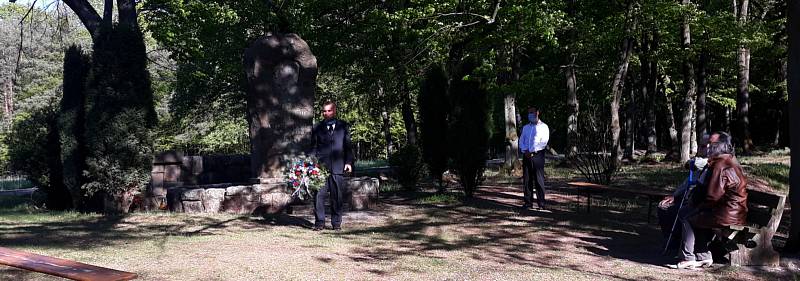 Přípomínka operace Barium ve Vysoké nad Labem.