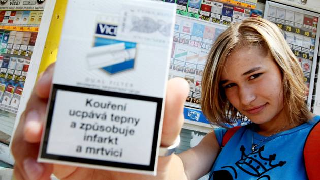 Varování na cigaretách: od kouření odradí obrázky - Deník.cz