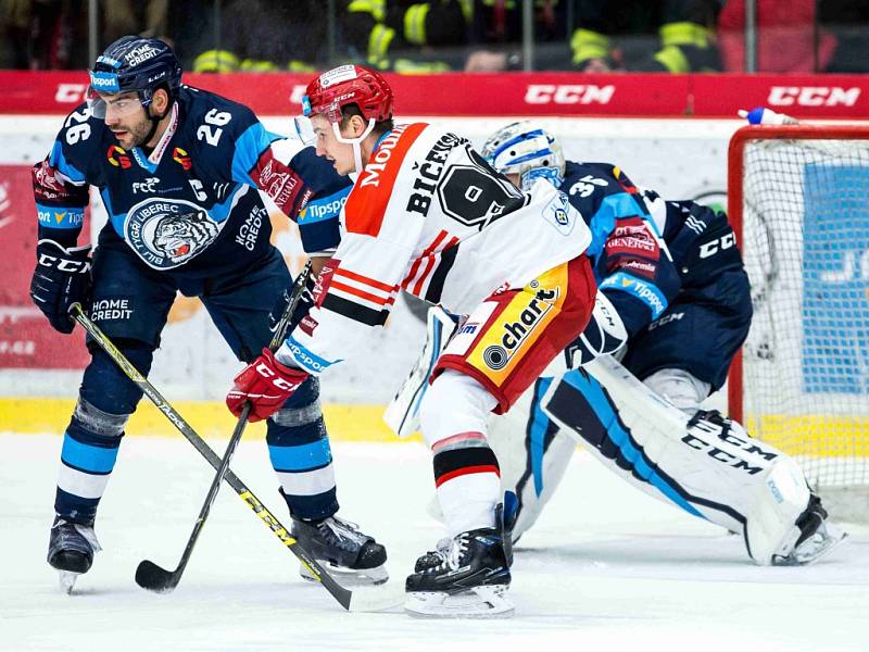 Hokejová extraliga: Mountfield HK - Bílí Tygři Liberec.