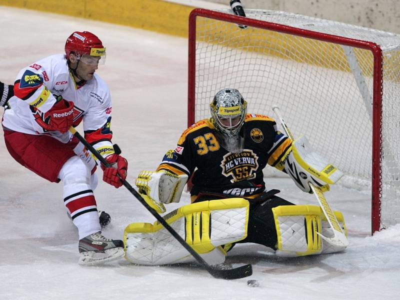 Tipsport Extraliga ledního hokeje: Mountfield HK - HC Verva Litvínov.