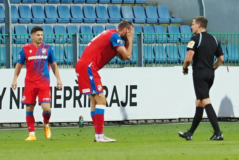FC Hradec Králové - FC Viktoria Plzeň 1:2.