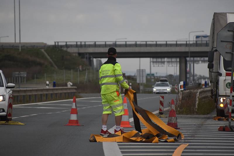 Po 47 dnech mizí z dálnice u Hradce Králové poslední omezení. Silničáři obnovili povrchy na 17 kilometrech D11 a D35