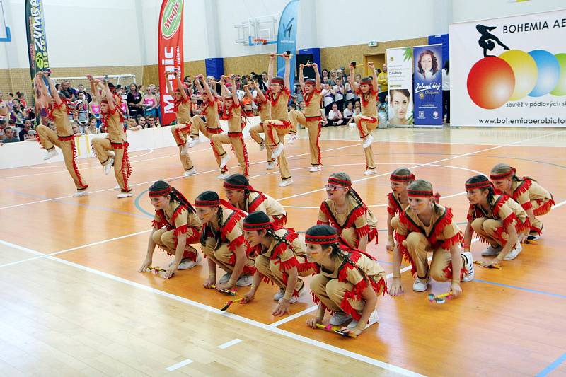 Celorepubliková soutěž v pódiových skladbách v aerobiku s názvem Bohemia aerobic tour v hradecké hale Třebeš.