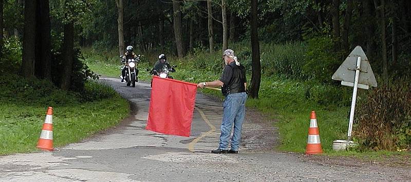 East Bohemian Chapter SCRC - Tajný závod 2003 - "Vesnice na 4 písmena" - traťový kontrolní bod