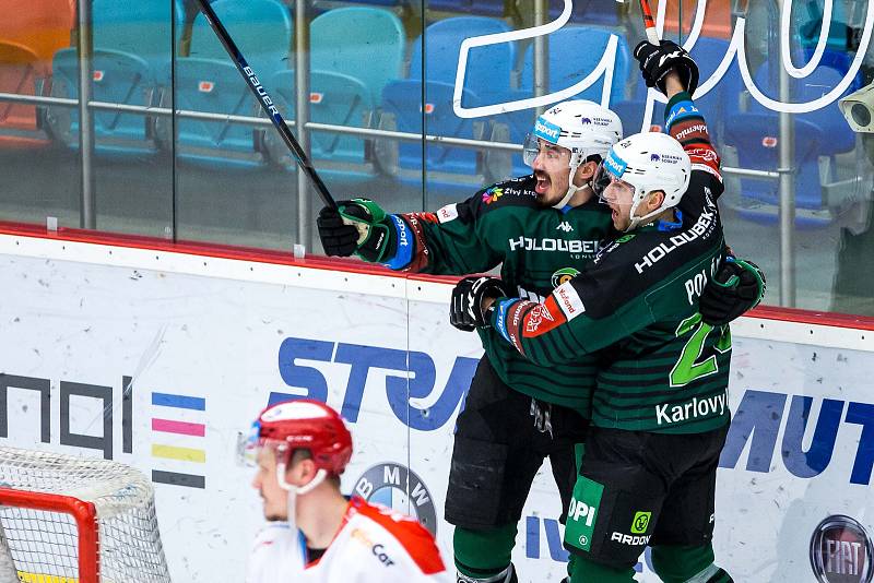 Předkolo hokejového Generali play off Tipsport extraligy: Mountfield HK - HC Energie Karlovy Vary.