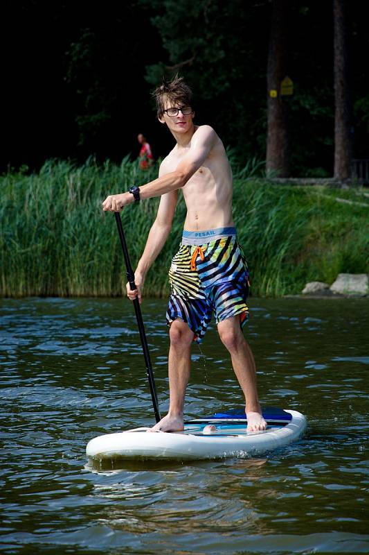 Paddleboarding - zábava a fitness.