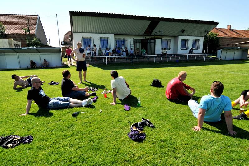 Fotbalový krajský přebor: Lhota pod Libčany - Lázně Bělohrad.