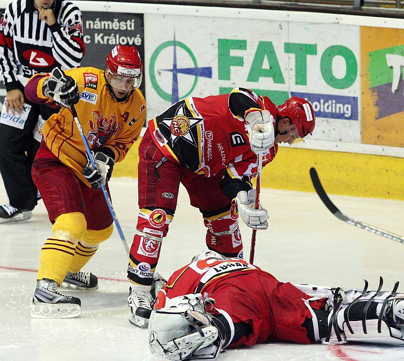 Hokej, 1. liga: Hradec Králové - Jihlava 4:3 SN. Sobota 18. září 2010 