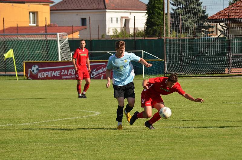 VÝHRA. Fotbalisté Stěžer porazili v úvodním utkání sezony I. B třídy Smiřice 5:0..