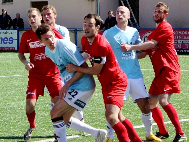 Česká fotbalová liga: FK Slavoj Vyšehrad - SK Převýšov.