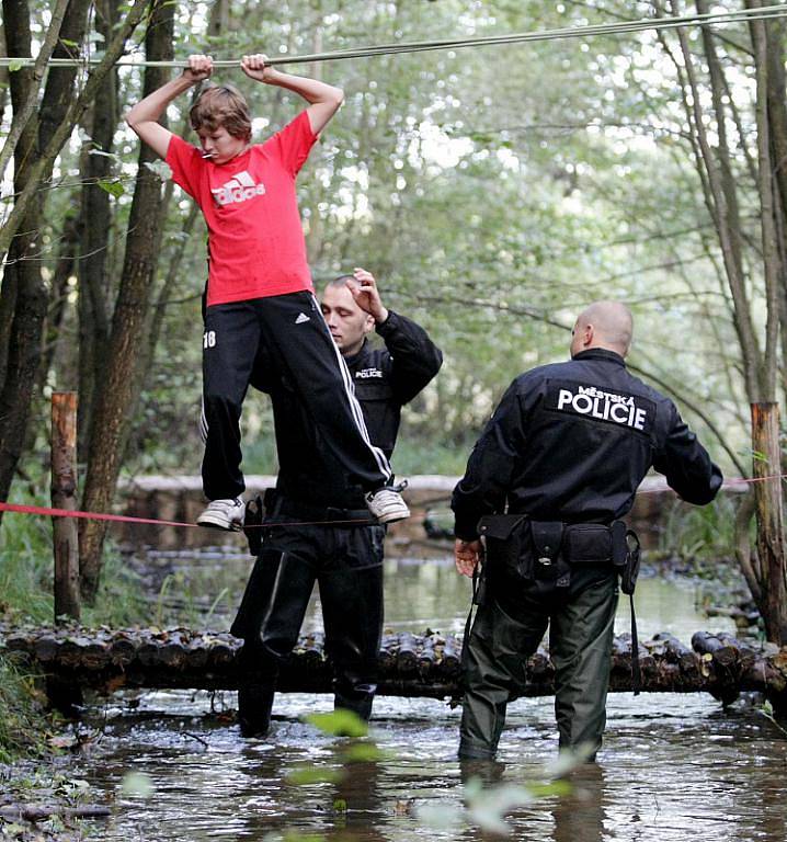 Sportovní den s Městskou policií se konal 30. září 2010 na Biřičce.