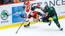 Předkolo hokejového Generali play off Tipsport extraligy: Mountfield HK - HC Energie Karlovy Vary.