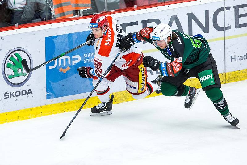 Předkolo hokejového Generali play off Tipsport extraligy: Mountfield HK - HC Energie Karlovy Vary.