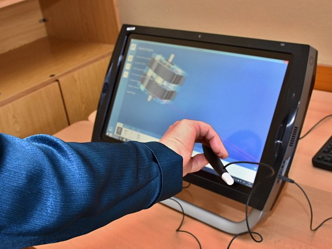 Kraj vybavil bydžovské gymnázium novým softwarem pro digitální vzdělávání.