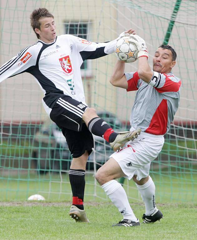 Zápas divize C FC Hradec Králové B - FK Pardubice.