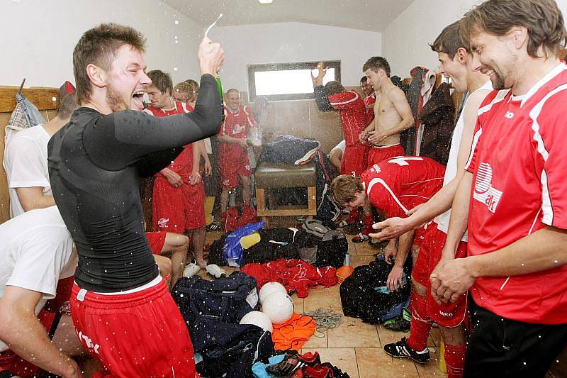 Zápas divize C FC Hradec Králové B - FK Pardubice.