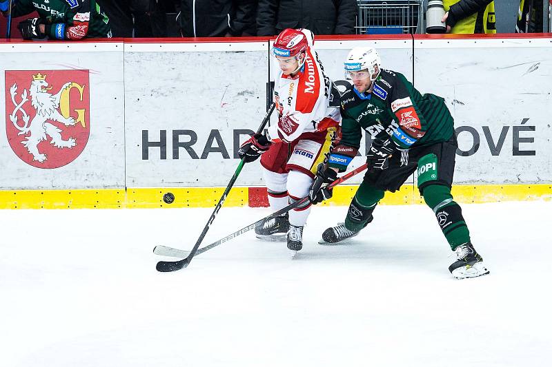 Předkolo hokejového Generali play off Tipsport extraligy: Mountfield HK - HC Energie Karlovy Vary.