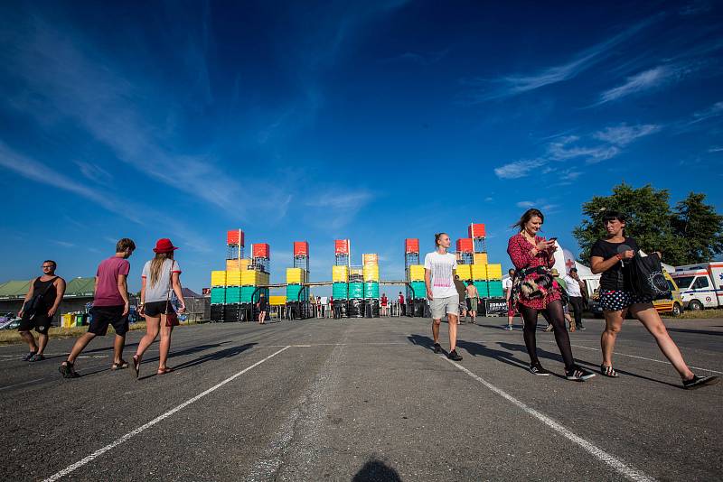 Na letišti v Hradci Králové začal 4. července 2018 dvacátý čtvrtý ročník festivalu Rock for People. Tradiční hudebnbní festival v Hradeckém festival parku. Vystoupily například Tři sestry či Vypsaná fixa