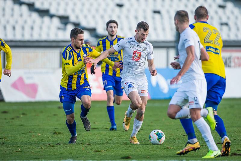 Fotbalová FORTUNA:NÁRODNÍ LIGA: FC Hradec Králové - FK Varnsdorf.