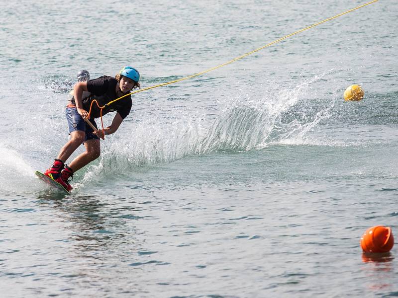 Wakepark na plačické pískovně u Hradce Králové.