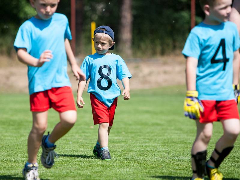 Fotbalový turnaj dětí z mateřských škol na hřišti Háječek v Hradci Králové.