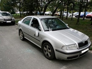 Poškozený automobil Škoda Octavia.
