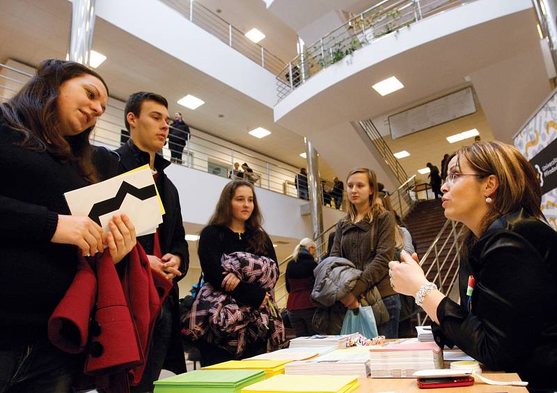 Den otevřených dveří na Univerzitě Hradec Králové.