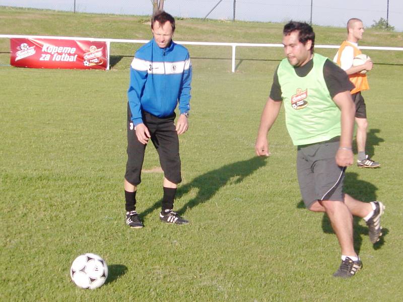 Projekt Gambrinusu "Kopeme za fotbal" v Nedělištích.