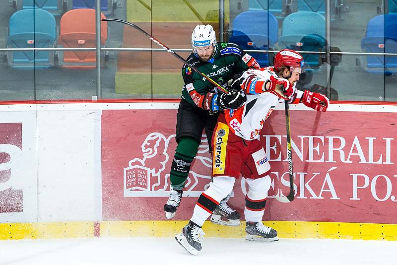 Předkolo hokejového Generali play off Tipsport extraligy: Mountfield HK - HC Energie Karlovy Vary.