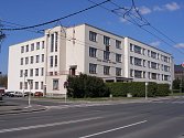 Budova SPŠ Střední školy stavební Hradec Králové.