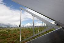 V blízkosti Hradce Králové vyrůstá elektrárna, která bude využívat solární energii.