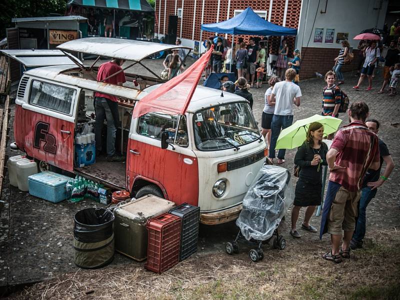 Festival Na jednom břehu v Hradci Králové.