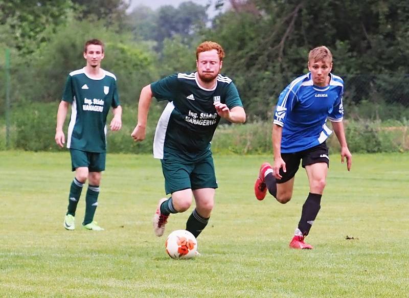 Okresní přebor ve fotbale: Červeněves - Cerekvice.