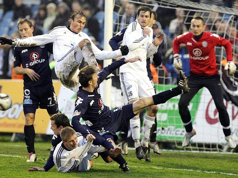 Fotbal, 1. liga: FC Hradec Králové - 1. FC Slovácko. (Neděle 21. listopadu 2010)